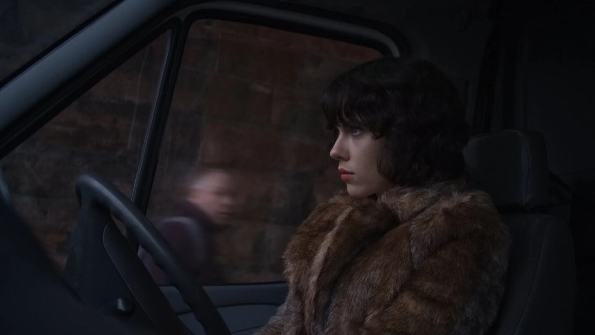 under the skin Very Demure, Very Mindf*ck: 10 Horror Movies to Watch After THE SUBSTANCE 14 under the skin 2014