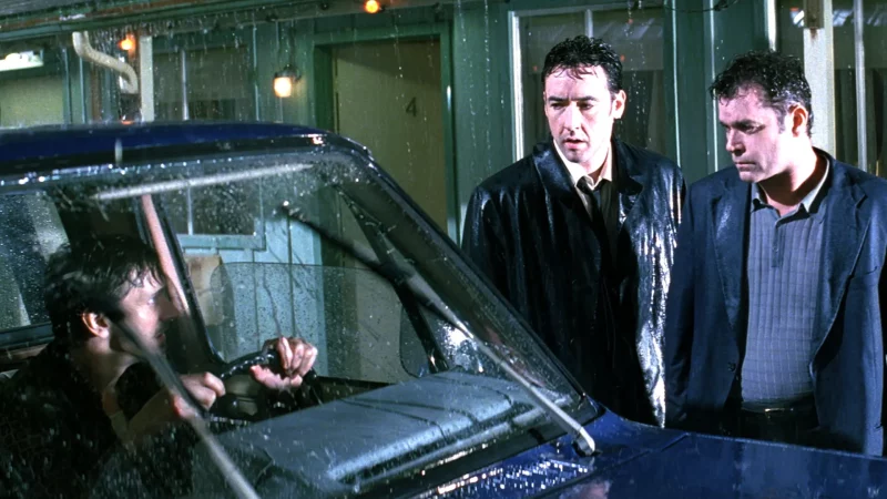 identity psychological thriller 2003 10 Mind-Bending Psychological Thrillers That Will Mess With Your Head 18 identity psychological thriller 2003